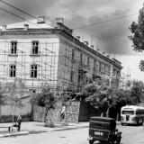 Краснодар. Улица Сталина, жилой дом завода Октябрь, 1951 год.