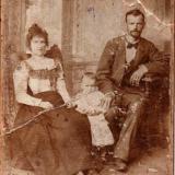 Белашовы Алексей Лонгинович с женой Марией Михайловной и сыном.