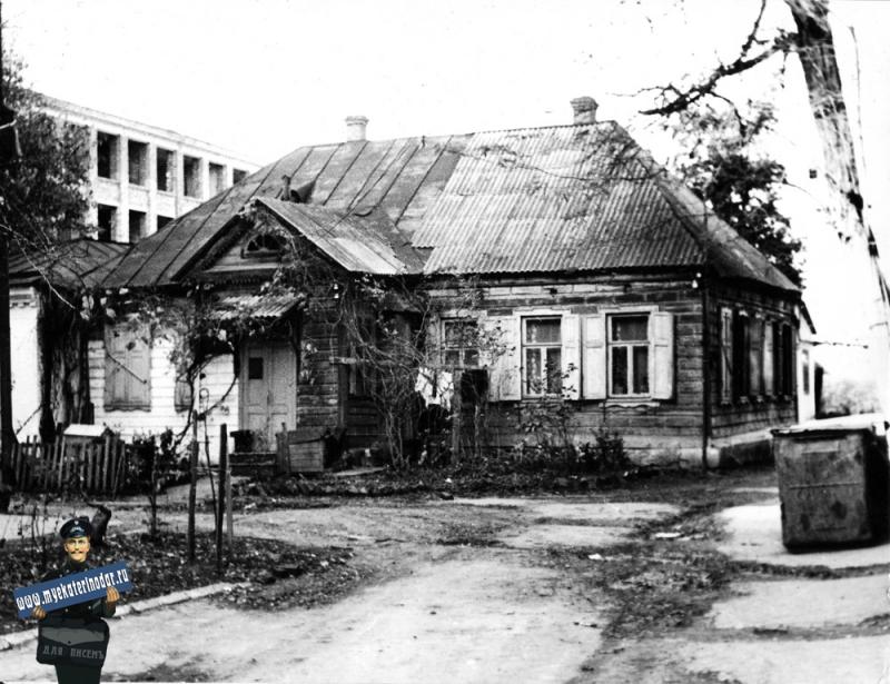 Краснодар. Дом Кухаренко, 1975 год.