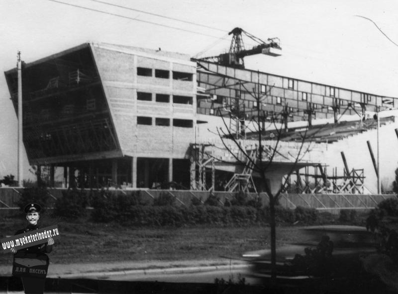 Краснодар. Кинотеатр Аврора", 1966 год Краснодар. Кинотеатр Аврора", 1966 год