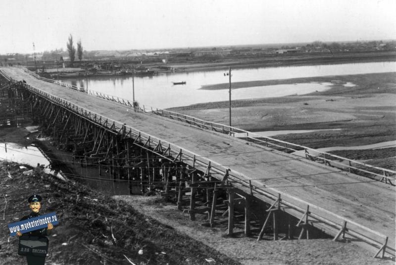 Краснодар. Старый мост через Кубань у пос. Яблоновского.
