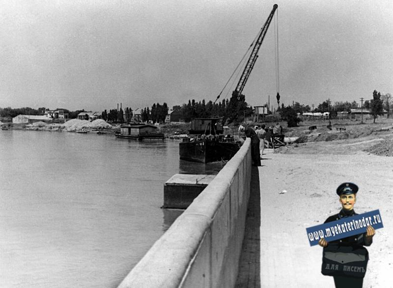 Краснодар. Строительство набережной, 12 мая 1966 года.