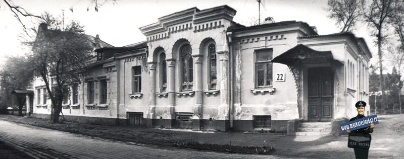 Краснодар. Дом архитектора В.А. Филиппова (ул. Постовая, 22), 1988 год