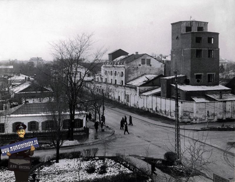 Краснодар. Перекресток улиц Красноармейской и Дружбы, вид на юг. 1966 год