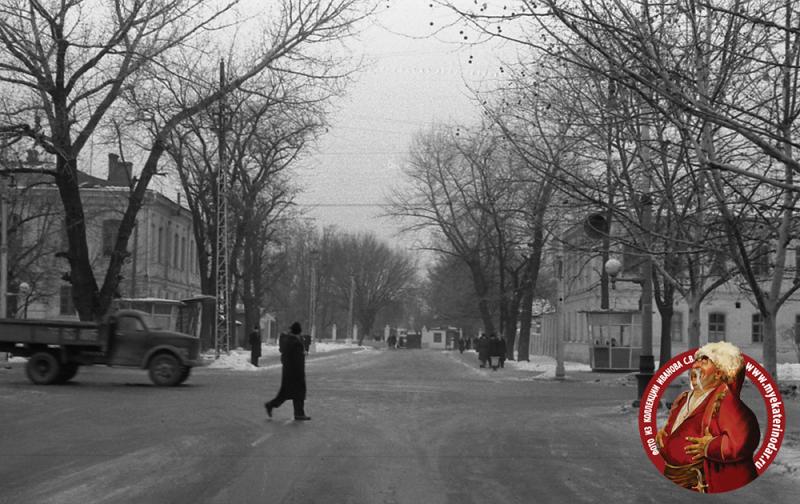 Краснодар. Угол улиц Тельмана и Красной, вид на юг, зима 1963/1964 год