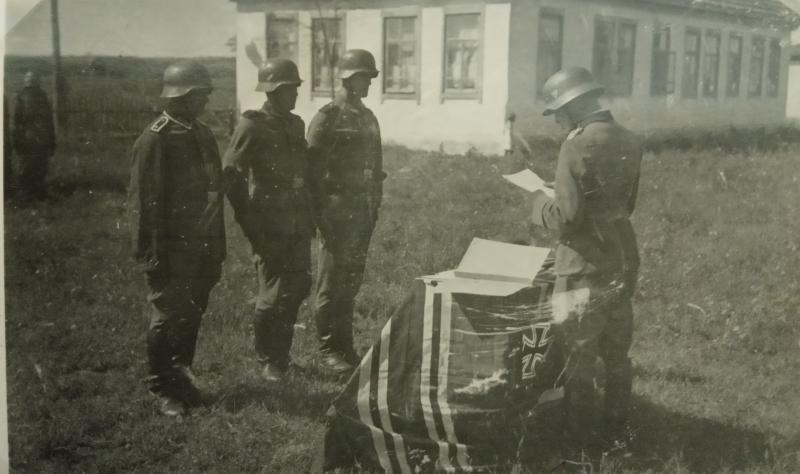 Майкоп,1942, награждение немецких солдат#1